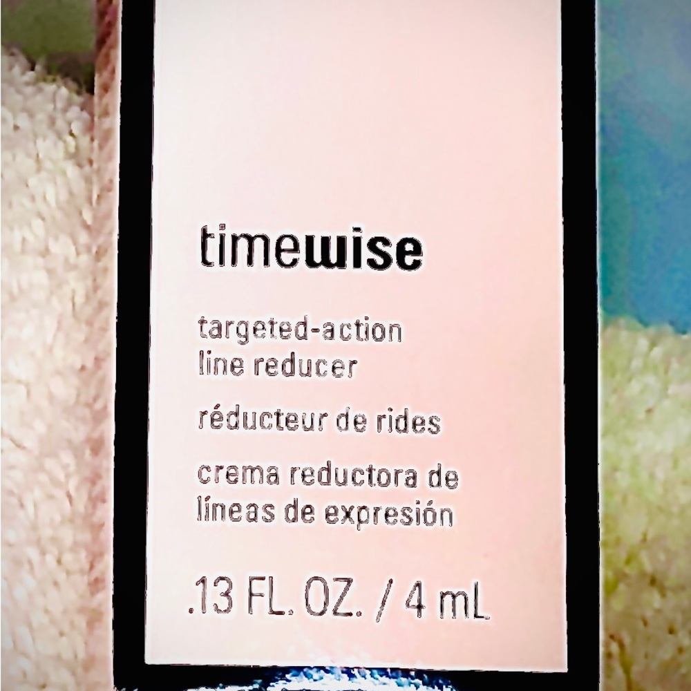 MaryKay Line Reducer–Targeted Anti-aging Solutions–Timewise Collection - Picture 2 of 7